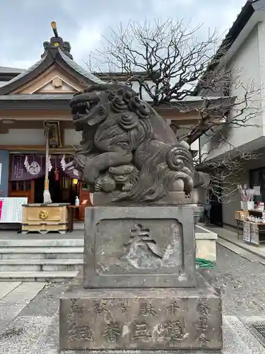 穏田神社の狛犬