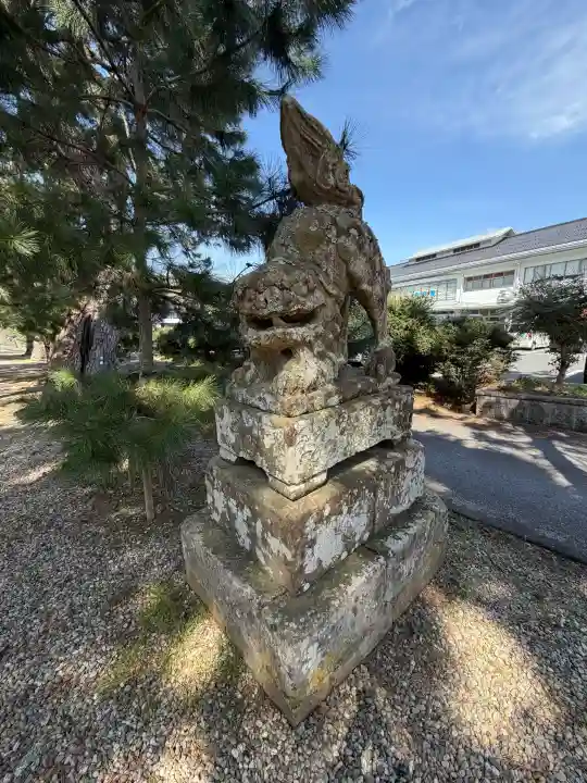 熊野大社の{uncategorized: "未分類", other: "その他", undefined: "問題あり", building: "その他建物", grave: "お墓", sacred_gate: "鳥居", guardian: "狛犬", statue: "像", buddha: "仏像", history: "歴史", nature: "自然", garden: "庭園", animal: "動物", pagoda: "塔", temizu: "手水舎", mountain_gate: "山門・神門", sanctuary: "本殿・本堂", subordinate: "末社・摂社", art: "芸術", scenery: "景色", jizo: "地蔵", ema: "絵馬", goshuin: "御朱印", omikuji: "おみくじ", items: "授与品その他", amulet: "お守り", goshuincho: "御朱印帳", eats: "食事", festival: "お祭り", votive_dance: "神楽", shichigosan: "七五三参", wedding: "結婚式", experience: "体験その他", initially: "初詣", around: "周辺", anti_infection: "感染症対策"}