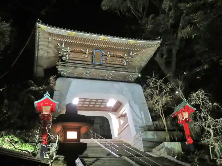 江島神社の山門・神門