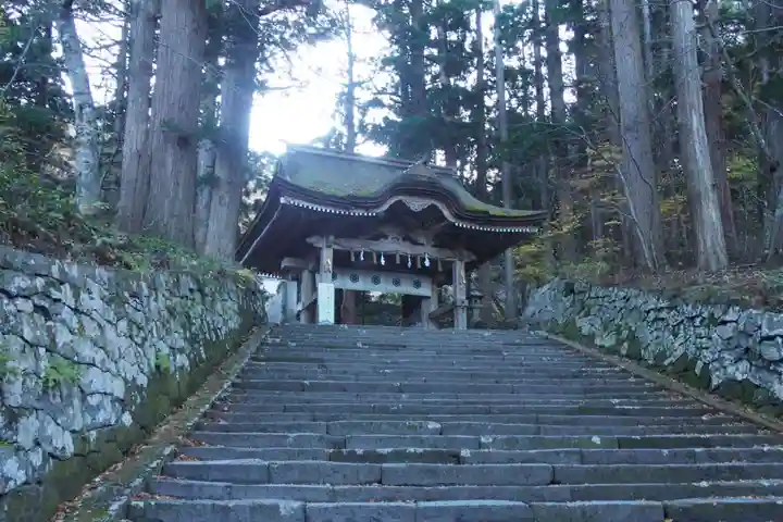 大神山神社奥宮の山門・神門