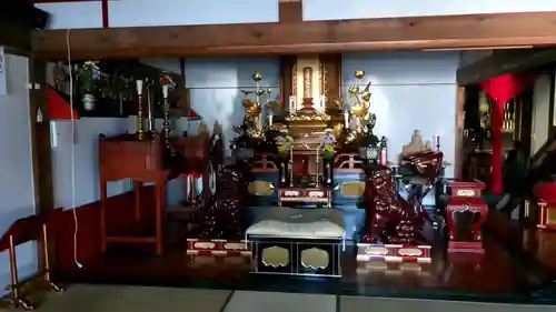 竜渕寺の本殿・本堂