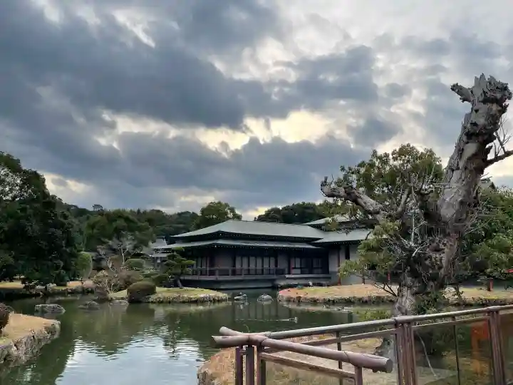 宇佐神宮の{uncategorized: "未分類", other: "その他", undefined: "問題あり", building: "その他建物", grave: "お墓", sacred_gate: "鳥居", guardian: "狛犬", statue: "像", buddha: "仏像", history: "歴史", nature: "自然", garden: "庭園", animal: "動物", pagoda: "塔", temizu: "手水舎", mountain_gate: "山門・神門", sanctuary: "本殿・本堂", subordinate: "末社・摂社", art: "芸術", scenery: "景色", jizo: "地蔵", ema: "絵馬", goshuin: "御朱印", omikuji: "おみくじ", items: "授与品その他", amulet: "お守り", goshuincho: "御朱印帳", eats: "食事", festival: "お祭り", votive_dance: "神楽", shichigosan: "七五三参", wedding: "結婚式", experience: "体験その他", initially: "初詣", around: "周辺", anti_infection: "感染症対策"}
