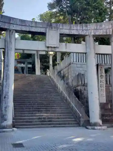 宮地嶽神社の鳥居