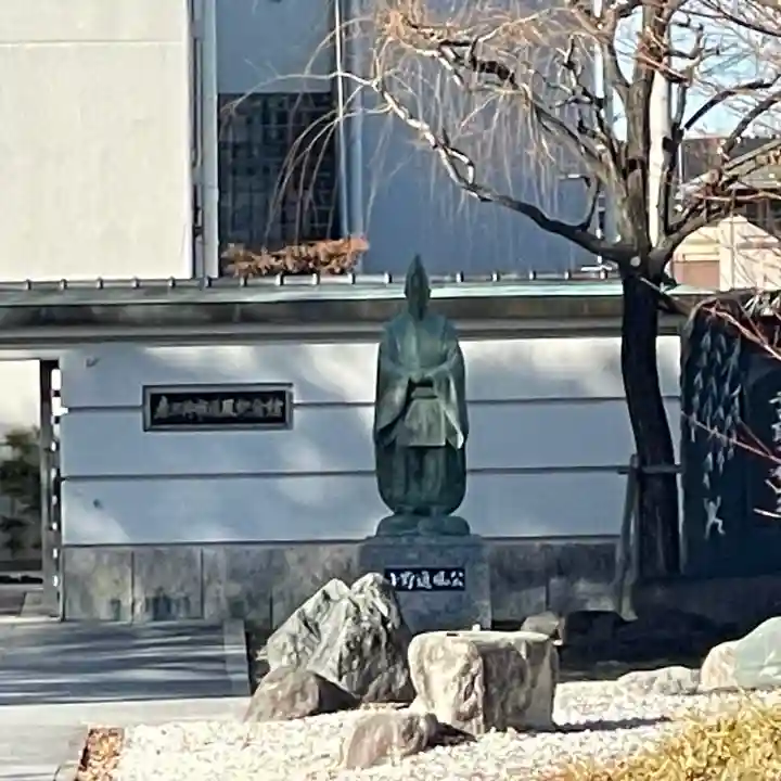 小野社(松河戸町)の像