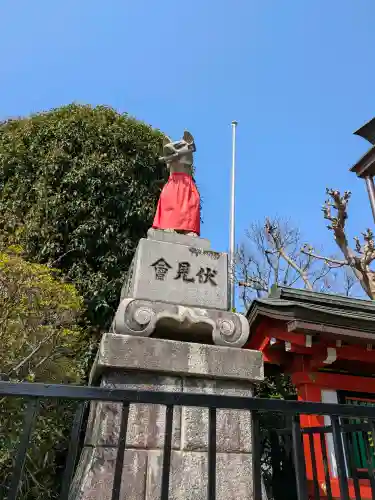 東伏見稲荷神社の{uncategorized: "未分類", other: "その他", undefined: "問題あり", building: "その他建物", grave: "お墓", sacred_gate: "鳥居", guardian: "狛犬", statue: "像", buddha: "仏像", history: "歴史", nature: "自然", garden: "庭園", animal: "動物", pagoda: "塔", temizu: "手水舎", mountain_gate: "山門・神門", sanctuary: "本殿・本堂", subordinate: "末社・摂社", art: "芸術", scenery: "景色", jizo: "地蔵", ema: "絵馬", goshuin: "御朱印", omikuji: "おみくじ", items: "授与品その他", amulet: "お守り", goshuincho: "御朱印帳", eats: "食事", festival: "お祭り", votive_dance: "神楽", shichigosan: "七五三参", wedding: "結婚式", experience: "体験その他", initially: "初詣", around: "周辺", anti_infection: "感染症対策"}