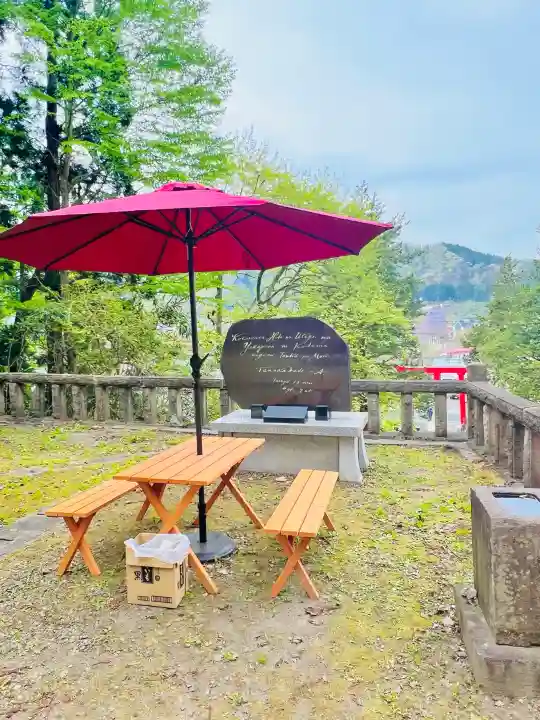 呑香稲荷神社の{uncategorized: "未分類", other: "その他", undefined: "問題あり", building: "その他建物", grave: "お墓", sacred_gate: "鳥居", guardian: "狛犬", statue: "像", buddha: "仏像", history: "歴史", nature: "自然", garden: "庭園", animal: "動物", pagoda: "塔", temizu: "手水舎", mountain_gate: "山門・神門", sanctuary: "本殿・本堂", subordinate: "末社・摂社", art: "芸術", scenery: "景色", jizo: "地蔵", ema: "絵馬", goshuin: "御朱印", omikuji: "おみくじ", items: "授与品その他", amulet: "お守り", goshuincho: "御朱印帳", eats: "食事", festival: "お祭り", votive_dance: "神楽", shichigosan: "七五三参", wedding: "結婚式", experience: "体験その他", initially: "初詣", around: "周辺", anti_infection: "感染症対策"}