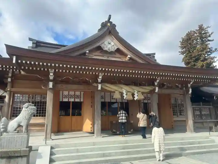 阿蘇神社の{uncategorized: "未分類", other: "その他", undefined: "問題あり", building: "その他建物", grave: "お墓", sacred_gate: "鳥居", guardian: "狛犬", statue: "像", buddha: "仏像", history: "歴史", nature: "自然", garden: "庭園", animal: "動物", pagoda: "塔", temizu: "手水舎", mountain_gate: "山門・神門", sanctuary: "本殿・本堂", subordinate: "末社・摂社", art: "芸術", scenery: "景色", jizo: "地蔵", ema: "絵馬", goshuin: "御朱印", omikuji: "おみくじ", items: "授与品その他", amulet: "お守り", goshuincho: "御朱印帳", eats: "食事", festival: "お祭り", votive_dance: "神楽", shichigosan: "七五三参", wedding: "結婚式", experience: "体験その他", initially: "初詣", around: "周辺", anti_infection: "感染症対策"}