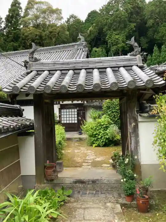八葉寺の山門・神門