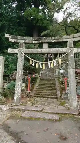 高座神社の鳥居