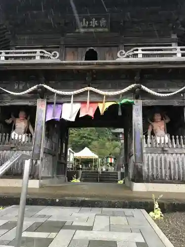 平等寺の山門・神門