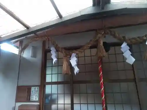 生目神社の本殿