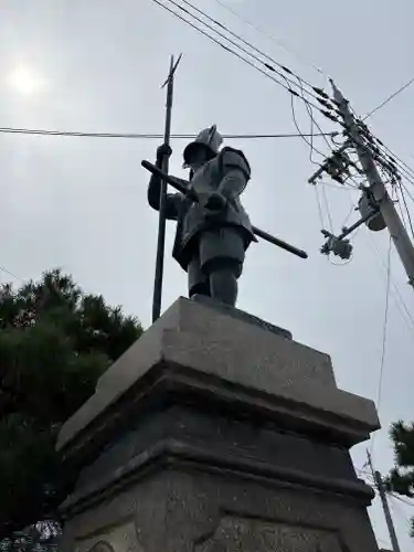 豊国神社の像