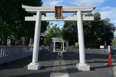 三囲神社の鳥居