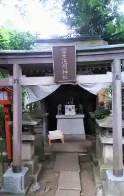 上目黒氷川神社の末社・摂社