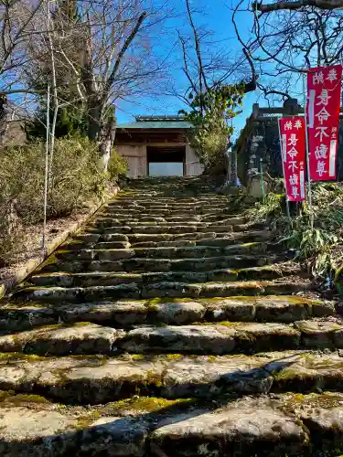 大龍寺の{uncategorized: "未分類", other: "その他", undefined: "問題あり", building: "その他建物", grave: "お墓", sacred_gate: "鳥居", guardian: "狛犬", statue: "像", buddha: "仏像", history: "歴史", nature: "自然", garden: "庭園", animal: "動物", pagoda: "塔", temizu: "手水舎", mountain_gate: "山門・神門", sanctuary: "本殿・本堂", subordinate: "末社・摂社", art: "芸術", scenery: "景色", jizo: "地蔵", ema: "絵馬", goshuin: "御朱印", omikuji: "おみくじ", items: "授与品その他", amulet: "お守り", goshuincho: "御朱印帳", eats: "食事", festival: "お祭り", votive_dance: "神楽", shichigosan: "七五三参", wedding: "結婚式", experience: "体験その他", initially: "初詣", around: "周辺", anti_infection: "感染症対策"}