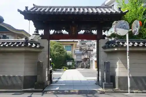 眞性寺の山門