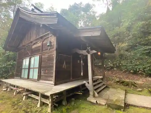 七滝神社の本殿