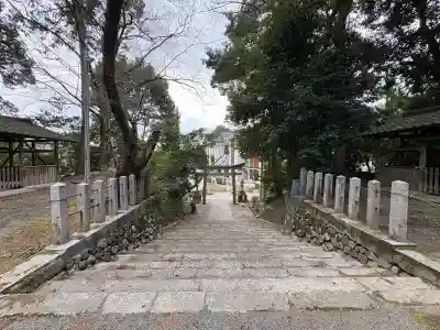 石座神社の{uncategorized: "未分類", other: "その他", undefined: "問題あり", building: "その他建物", grave: "お墓", sacred_gate: "鳥居", guardian: "狛犬", statue: "像", buddha: "仏像", history: "歴史", nature: "自然", garden: "庭園", animal: "動物", pagoda: "塔", temizu: "手水舎", mountain_gate: "山門・神門", sanctuary: "本殿・本堂", subordinate: "末社・摂社", art: "芸術", scenery: "景色", jizo: "地蔵", ema: "絵馬", goshuin: "御朱印", omikuji: "おみくじ", items: "授与品その他", amulet: "お守り", goshuincho: "御朱印帳", eats: "食事", festival: "お祭り", votive_dance: "神楽", shichigosan: "七五三参", wedding: "結婚式", experience: "体験その他", initially: "初詣", around: "周辺", anti_infection: "感染症対策"}