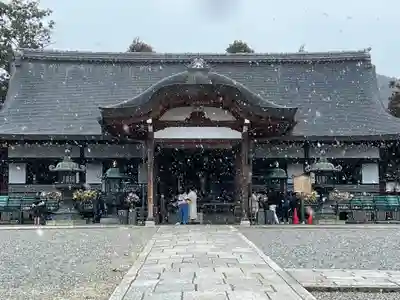 大谷本廟の本殿・本堂