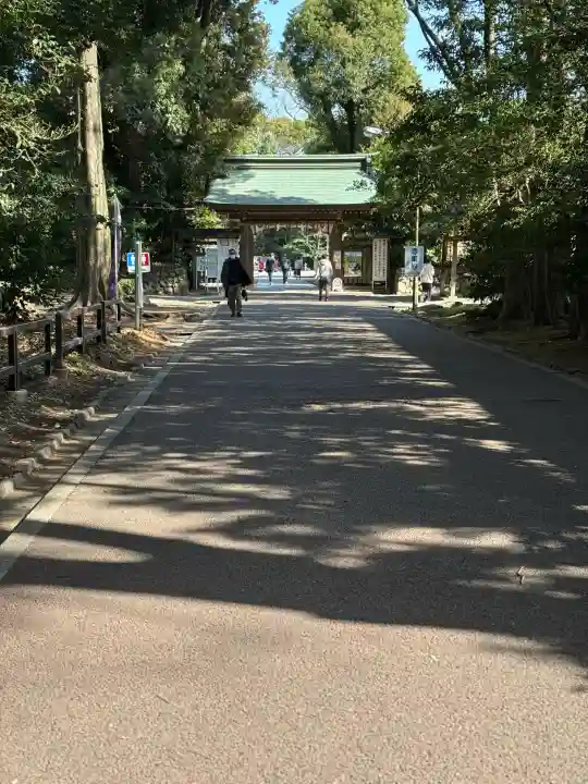 砥鹿神社(里宮)の{uncategorized: "未分類", other: "その他", undefined: "問題あり", building: "その他建物", grave: "お墓", sacred_gate: "鳥居", guardian: "狛犬", statue: "像", buddha: "仏像", history: "歴史", nature: "自然", garden: "庭園", animal: "動物", pagoda: "塔", temizu: "手水舎", mountain_gate: "山門・神門", sanctuary: "本殿・本堂", subordinate: "末社・摂社", art: "芸術", scenery: "景色", jizo: "地蔵", ema: "絵馬", goshuin: "御朱印", omikuji: "おみくじ", items: "授与品その他", amulet: "お守り", goshuincho: "御朱印帳", eats: "食事", festival: "お祭り", votive_dance: "神楽", shichigosan: "七五三参", wedding: "結婚式", experience: "体験その他", initially: "初詣", around: "周辺", anti_infection: "感染症対策"}