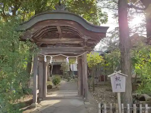 大宮八幡宮の山門