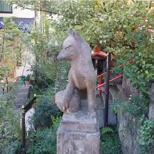 烏森稲荷神社の狛犬