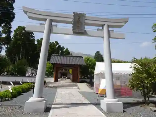 阿蘇白水龍神權現神社の鳥居