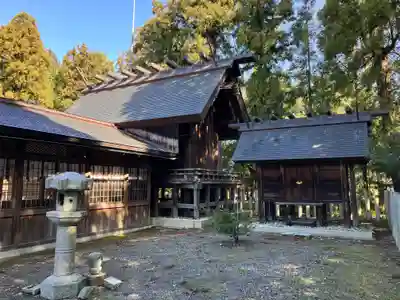 甲良神社の本殿・本堂