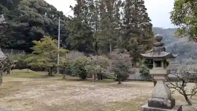 天神社の庭園