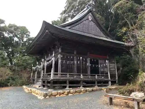 高根神社の本殿・本堂