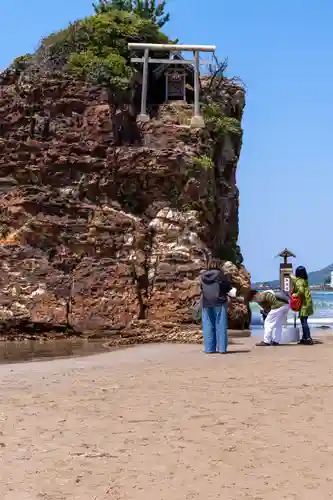 稲佐の浜　弁天島(島根県)