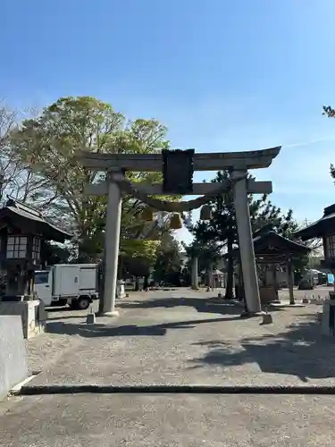 諏訪神社の鳥居