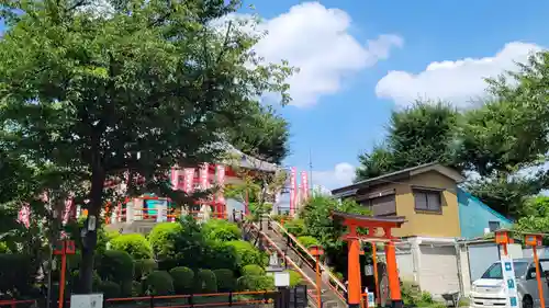 塚越稲荷神社のその他建物