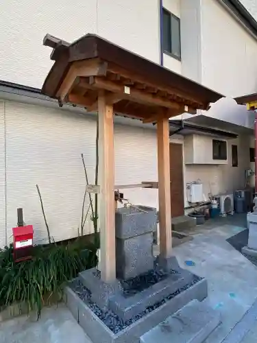 大松稲荷神社の{uncategorized: "未分類", other: "その他", undefined: "問題あり", building: "その他建物", grave: "お墓", sacred_gate: "鳥居", guardian: "狛犬", statue: "像", buddha: "仏像", history: "歴史", nature: "自然", garden: "庭園", animal: "動物", pagoda: "塔", temizu: "手水舎", mountain_gate: "山門・神門", sanctuary: "本殿・本堂", subordinate: "末社・摂社", art: "芸術", scenery: "景色", jizo: "地蔵", ema: "絵馬", goshuin: "御朱印", omikuji: "おみくじ", items: "授与品その他", amulet: "お守り", goshuincho: "御朱印帳", eats: "食事", festival: "お祭り", votive_dance: "神楽", shichigosan: "七五三参", wedding: "結婚式", experience: "体験その他", initially: "初詣", around: "周辺", anti_infection: "感染症対策"}