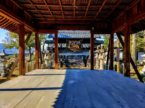 室原神社（萩原町串作）の本殿・本堂