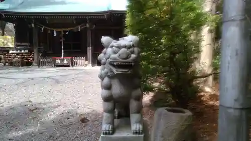 横山八幡宮の狛犬