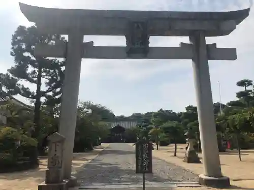 誉田八幡宮の鳥居