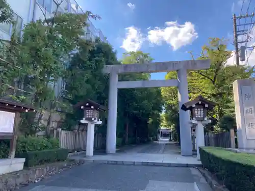 神明社の鳥居