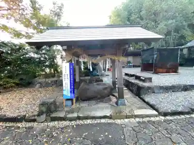 新羽杉山神社の手水舎
