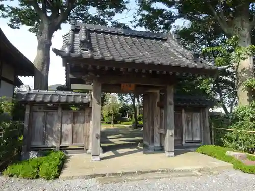 安養寺の山門