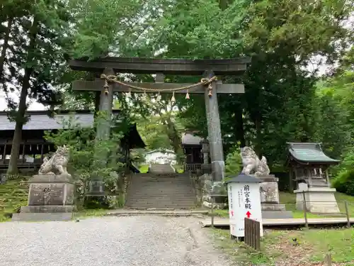 諏訪大社上社前宮(長野県)