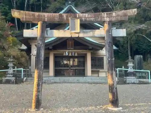 今山八幡宮の{uncategorized: "未分類", other: "その他", undefined: "問題あり", building: "その他建物", grave: "お墓", sacred_gate: "鳥居", guardian: "狛犬", statue: "像", buddha: "仏像", history: "歴史", nature: "自然", garden: "庭園", animal: "動物", pagoda: "塔", temizu: "手水舎", mountain_gate: "山門・神門", sanctuary: "本殿・本堂", subordinate: "末社・摂社", art: "芸術", scenery: "景色", jizo: "地蔵", ema: "絵馬", goshuin: "御朱印", omikuji: "おみくじ", items: "授与品その他", amulet: "お守り", goshuincho: "御朱印帳", eats: "食事", festival: "お祭り", votive_dance: "神楽", shichigosan: "七五三参", wedding: "結婚式", experience: "体験その他", initially: "初詣", around: "周辺", anti_infection: "感染症対策"}