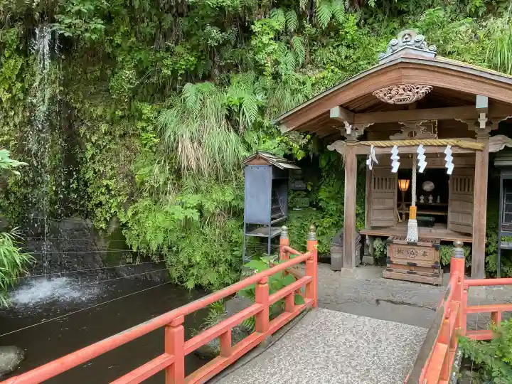銭洗弁財天宇賀福神社(神奈川県)