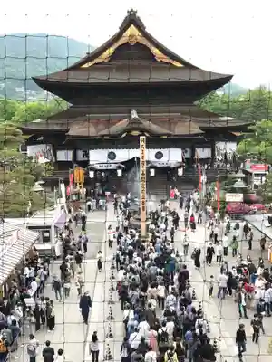 善光寺の本殿・本堂