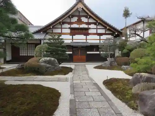 普廣院（普広院）の本殿