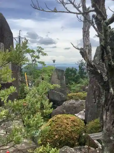 一乗寺の{uncategorized: "未分類", other: "その他", undefined: "問題あり", building: "その他建物", grave: "お墓", sacred_gate: "鳥居", guardian: "狛犬", statue: "像", buddha: "仏像", history: "歴史", nature: "自然", garden: "庭園", animal: "動物", pagoda: "塔", temizu: "手水舎", mountain_gate: "山門・神門", sanctuary: "本殿・本堂", subordinate: "末社・摂社", art: "芸術", scenery: "景色", jizo: "地蔵", ema: "絵馬", goshuin: "御朱印", omikuji: "おみくじ", items: "授与品その他", amulet: "お守り", goshuincho: "御朱印帳", eats: "食事", festival: "お祭り", votive_dance: "神楽", shichigosan: "七五三参", wedding: "結婚式", experience: "体験その他", initially: "初詣", around: "周辺", anti_infection: "感染症対策"}