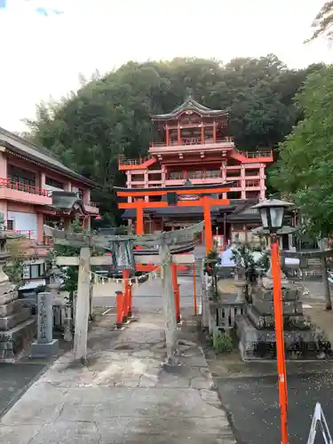 草戸稲荷神社の鳥居