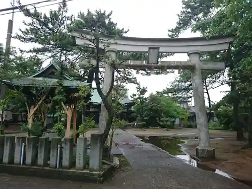 八幡神社の鳥居