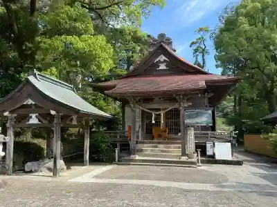 紫尾神社の{uncategorized: "未分類", other: "その他", undefined: "問題あり", building: "その他建物", grave: "お墓", sacred_gate: "鳥居", guardian: "狛犬", statue: "像", buddha: "仏像", history: "歴史", nature: "自然", garden: "庭園", animal: "動物", pagoda: "塔", temizu: "手水舎", mountain_gate: "山門・神門", sanctuary: "本殿・本堂", subordinate: "末社・摂社", art: "芸術", scenery: "景色", jizo: "地蔵", ema: "絵馬", goshuin: "御朱印", omikuji: "おみくじ", items: "授与品その他", amulet: "お守り", goshuincho: "御朱印帳", eats: "食事", festival: "お祭り", votive_dance: "神楽", shichigosan: "七五三参", wedding: "結婚式", experience: "体験その他", initially: "初詣", around: "周辺", anti_infection: "感染症対策"}
