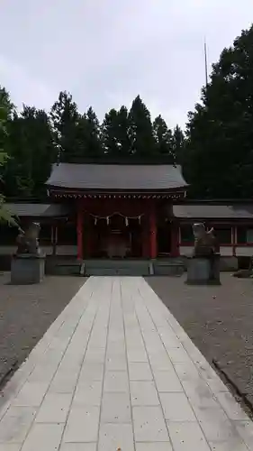 冨士御室浅間神社の本殿・本堂